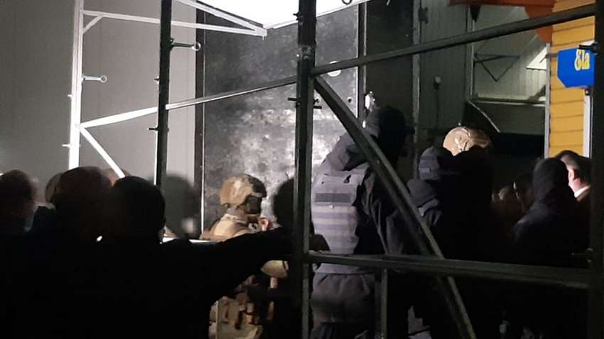 Турки против спецназа: на одном из крупнейших рынков Украины произошла массовая драка - ВИДЕО