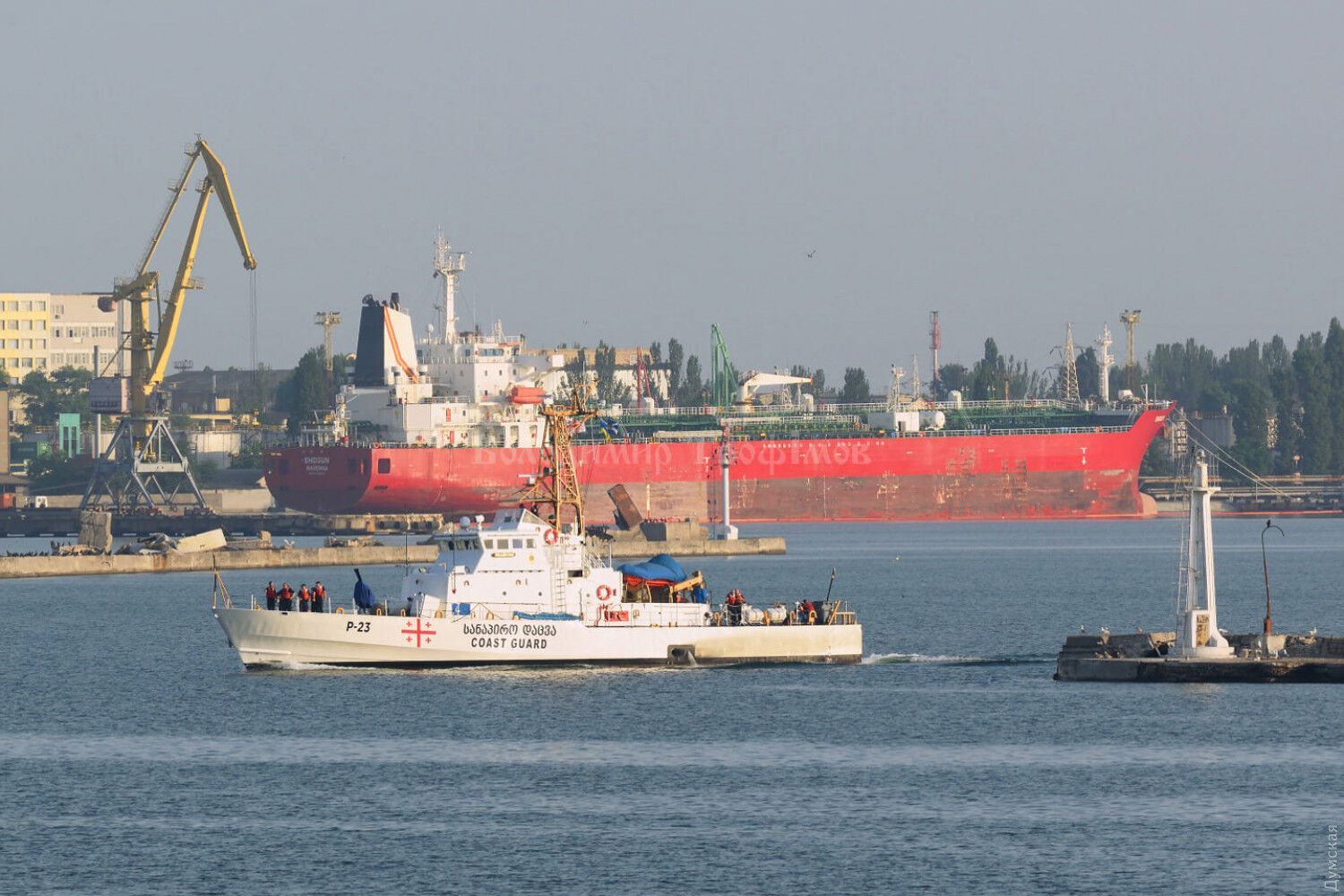 Грузинские корабли прибыли в одесский порт.