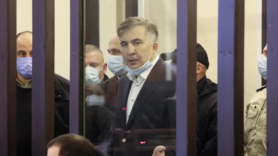 Появились первые фото Саакашвили после госпитализации: политик сильно похудел
