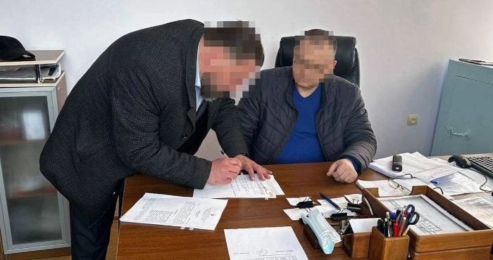 Депутата селищної ради на Одещині підозрюють у розтраті більше мільйона гривень на закупівлі котлів для лікарні