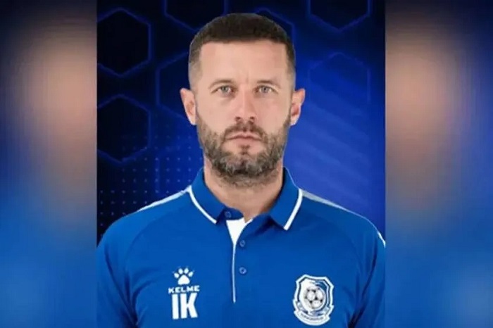 Тренер «Черноморца» не вернулся в Украину после сборов команды