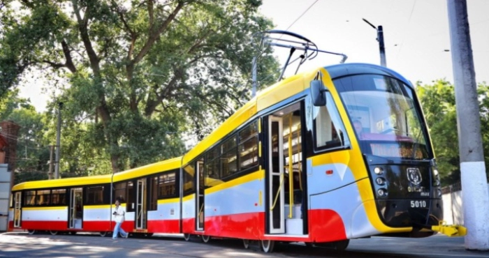 Нічний обстріл вплинув на роботу трамваїв в Одесі