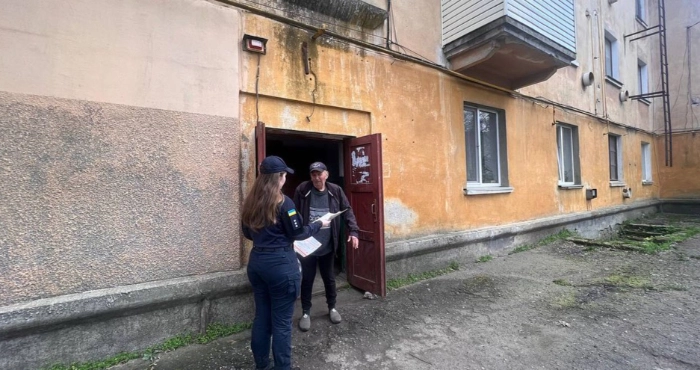 Рятувальники Березівщини попереджають виникнення пожеж в багатоповерхових будинках