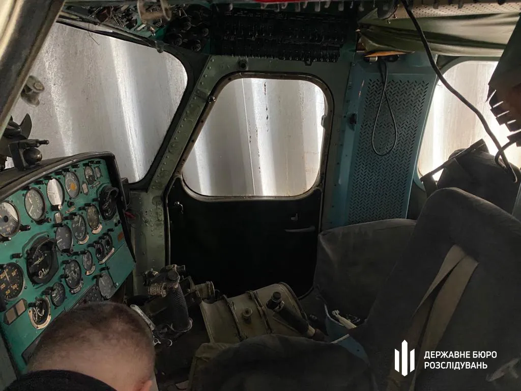 ГБР нашло вертолет Ми-2 во время обысков на Одесской таможне (фото, видео)